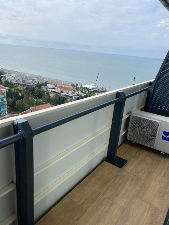 Delux Sea View Aparthotel In Orbi City Batumi Exteriör bild