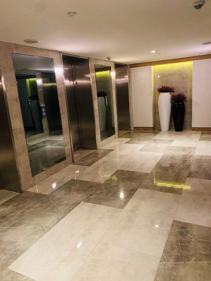 Delux Sea View Aparthotel In Orbi City Batumi Exteriör bild