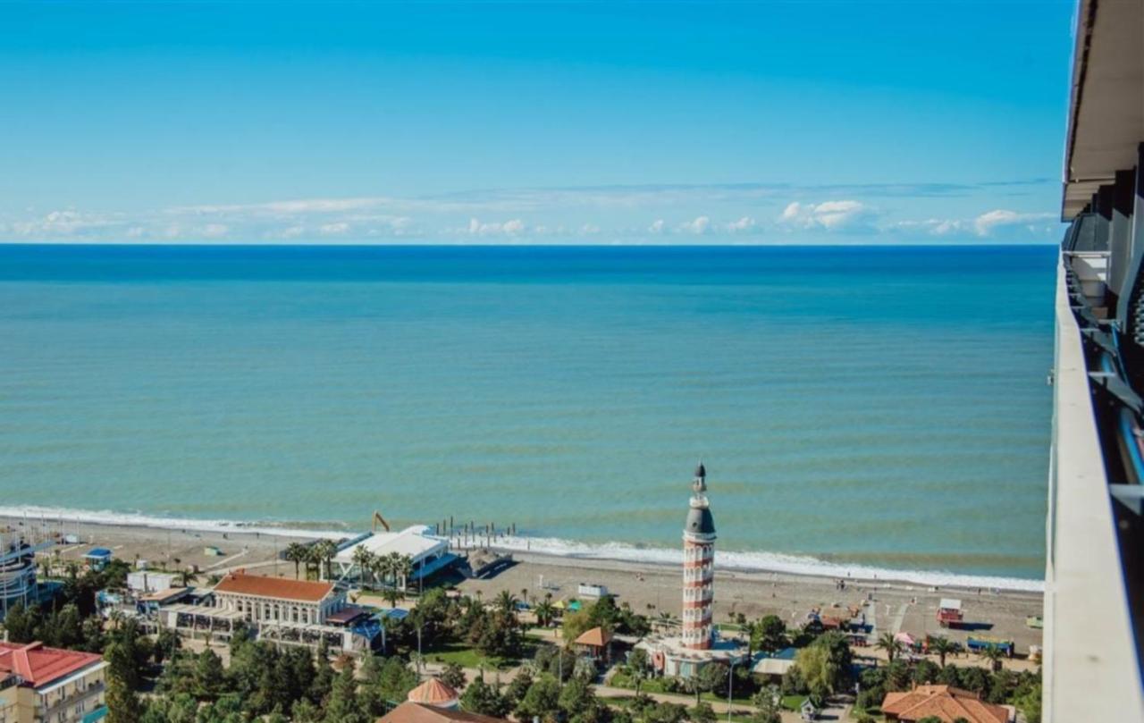 Delux Sea View Aparthotel In Orbi City Batumi Exteriör bild