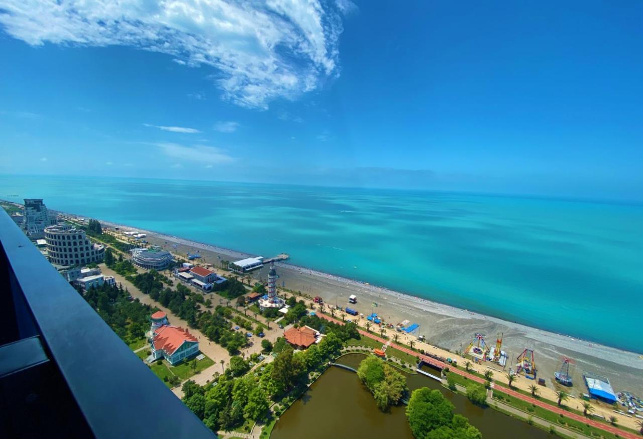 Delux Sea View Aparthotel In Orbi City Batumi Exteriör bild