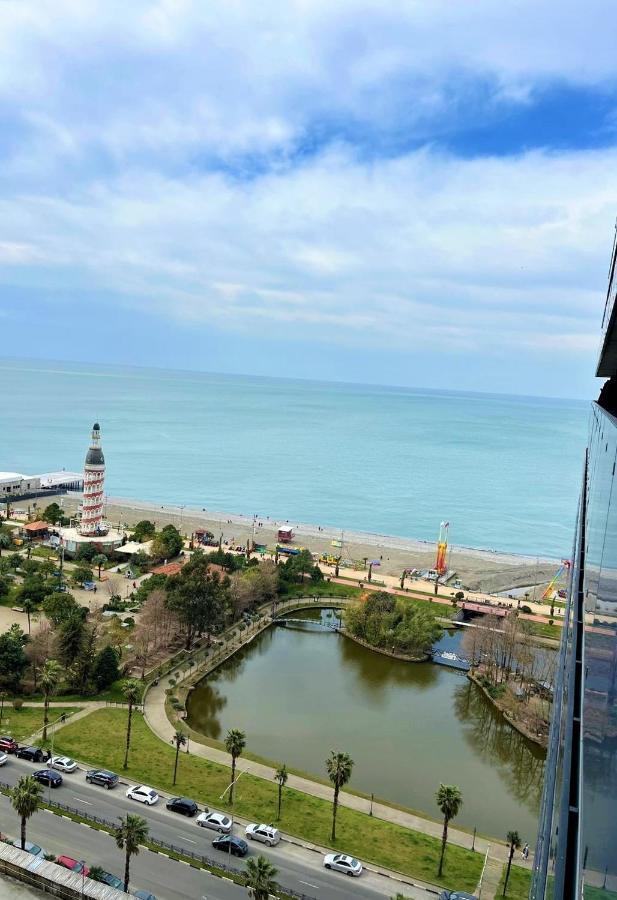 Delux Sea View Aparthotel In Orbi City Batumi Exteriör bild