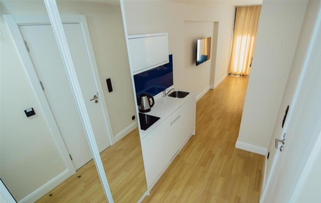 Delux Sea View Aparthotel In Orbi City Batumi Exteriör bild